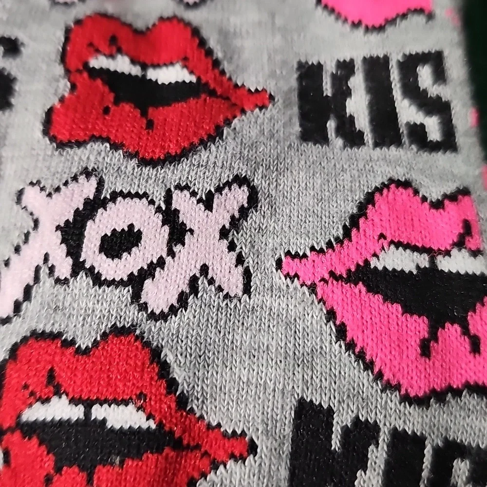 Betsey Johnson Pack of 3 Pairs Red, Gray and Black Heart/Lips Crew Socks NWT